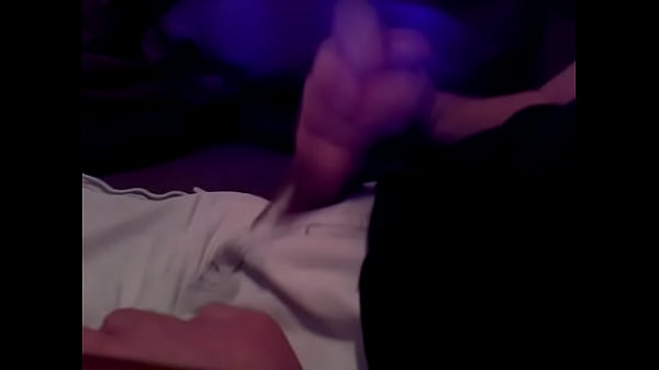 Un día en la vida de mi polla. Yo jugando con comentarios continuos. ^ ^